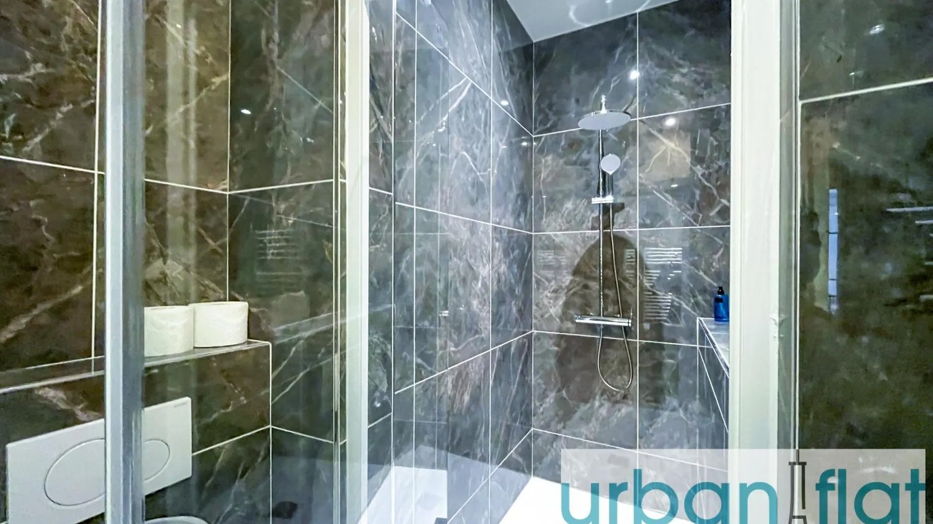 Urban Flat 63 - 3 Bedrooms Flat Champs-Elysees Mermoz Paris