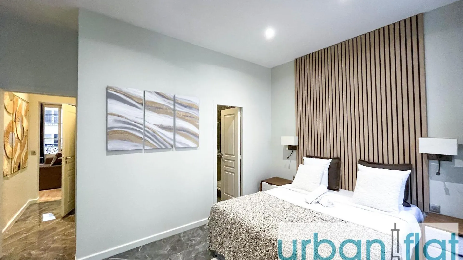 Apartment Urban Flat 63 - 3 Bedrooms Flat Champs-Elysees Mermoz Paris France