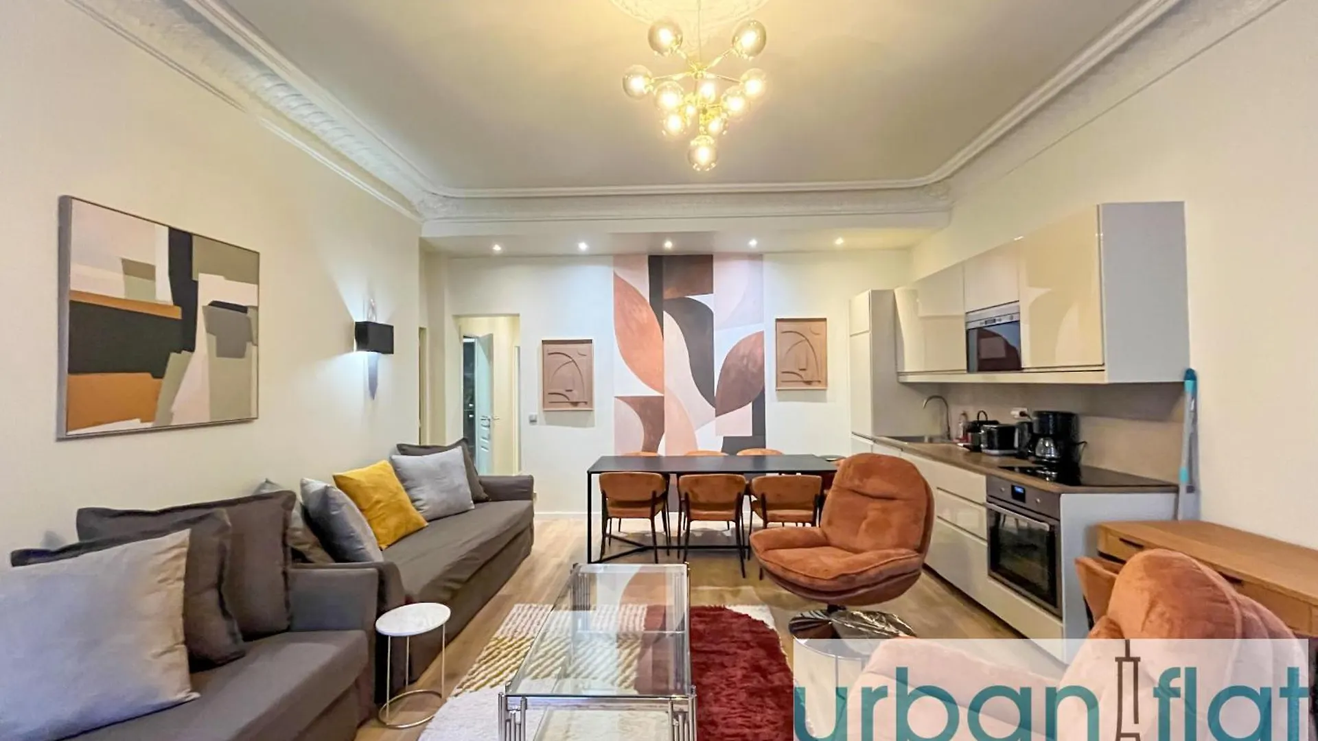 Urban Flat 63 - 3 Bedrooms Flat Champs-Elysees Mermoz Paris